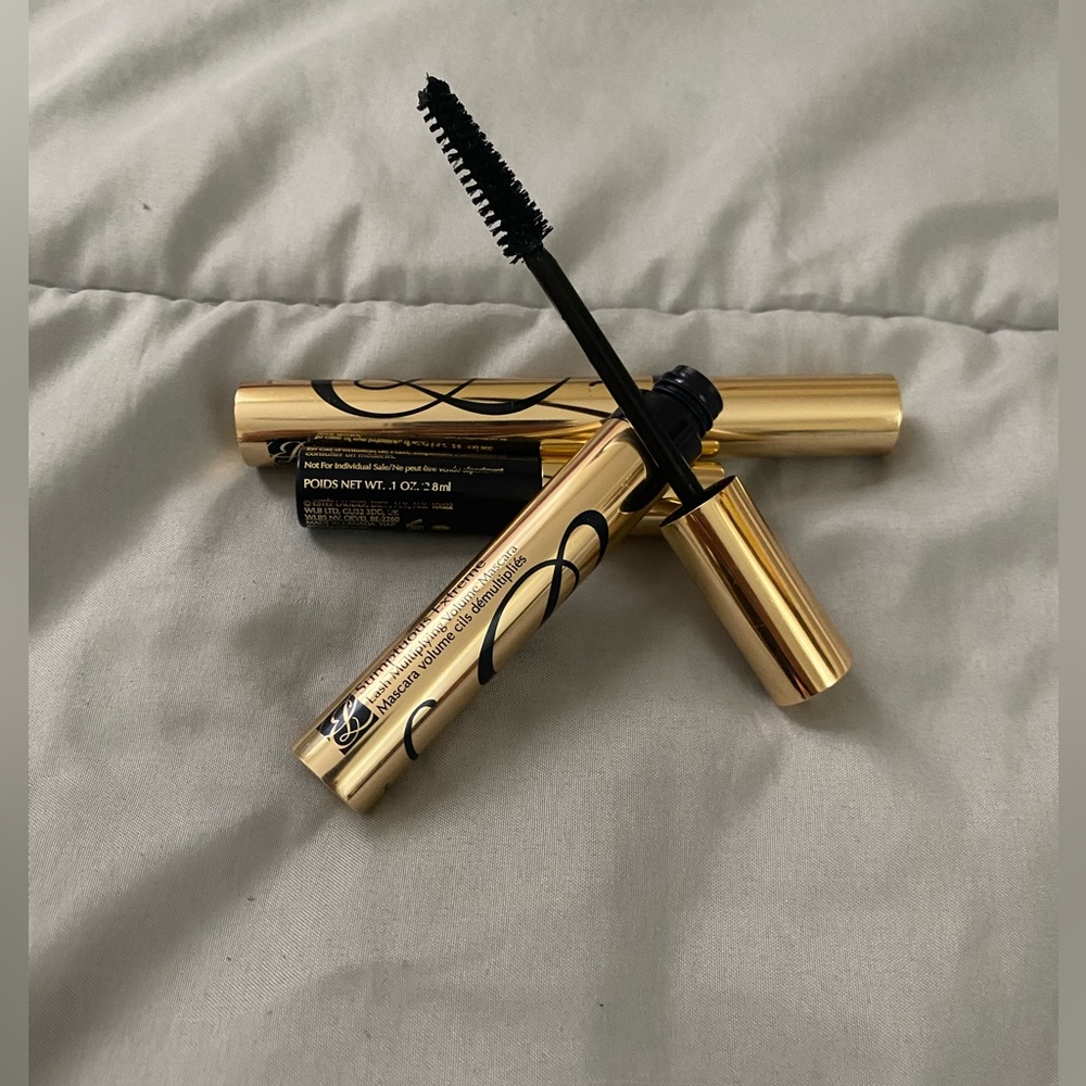 bundle of Estée Lauder mascaras